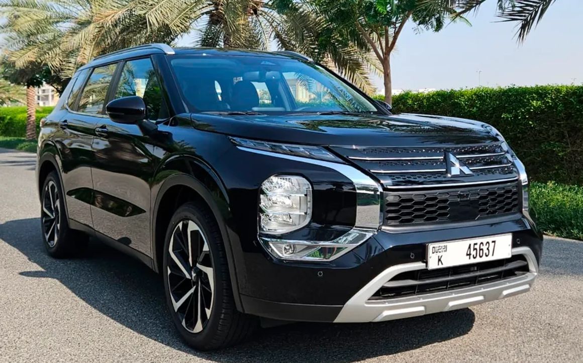 MITSUBISHI OUTLANDER - image 4