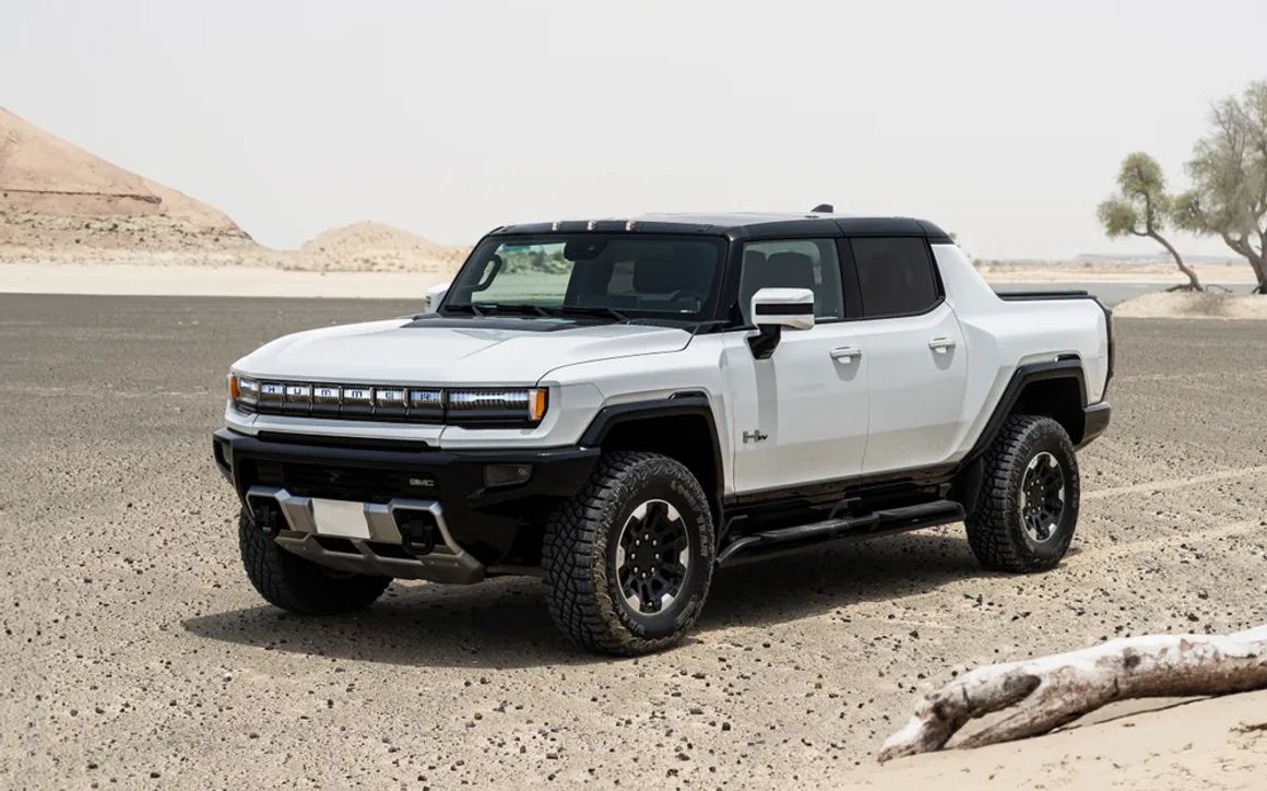 GMC HUMMER EV - image 1