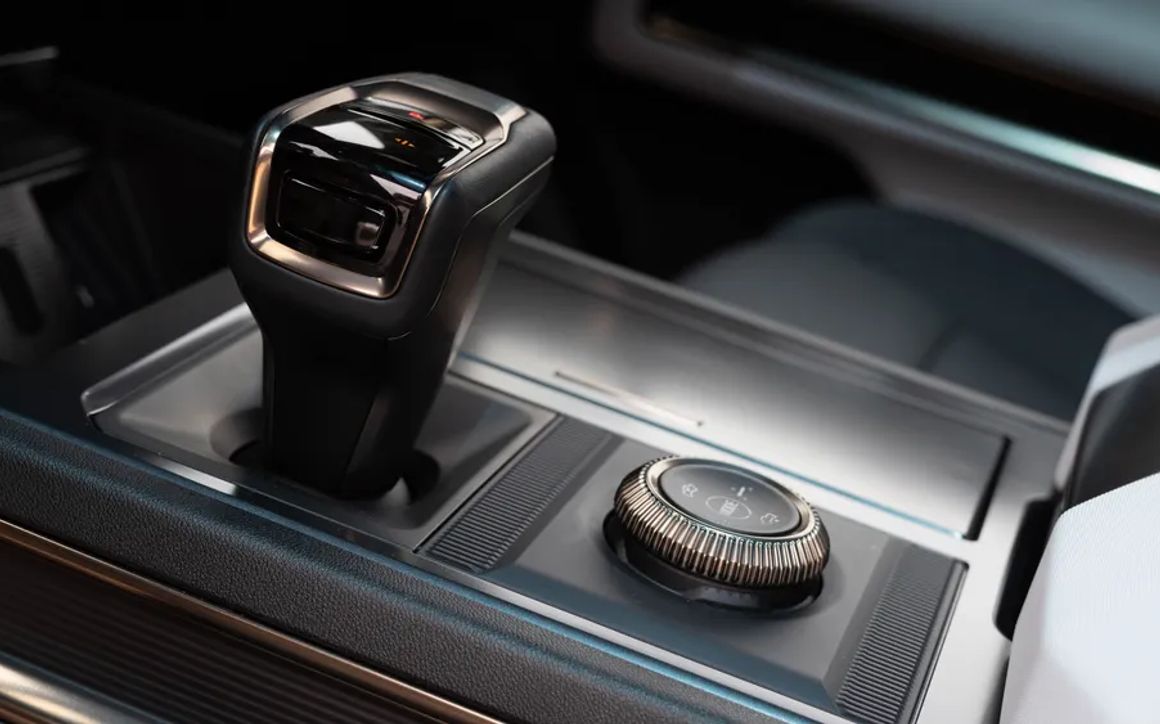 GMC HUMMER EV - image 11