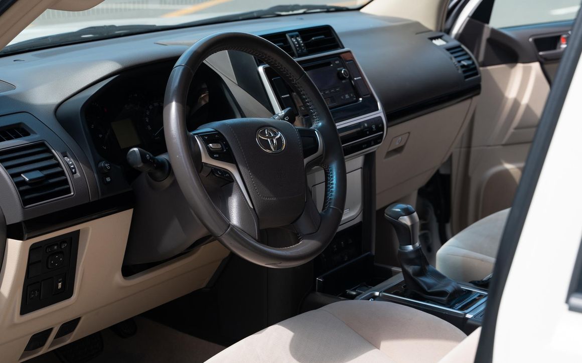 Land Cruiser Prado - image 5