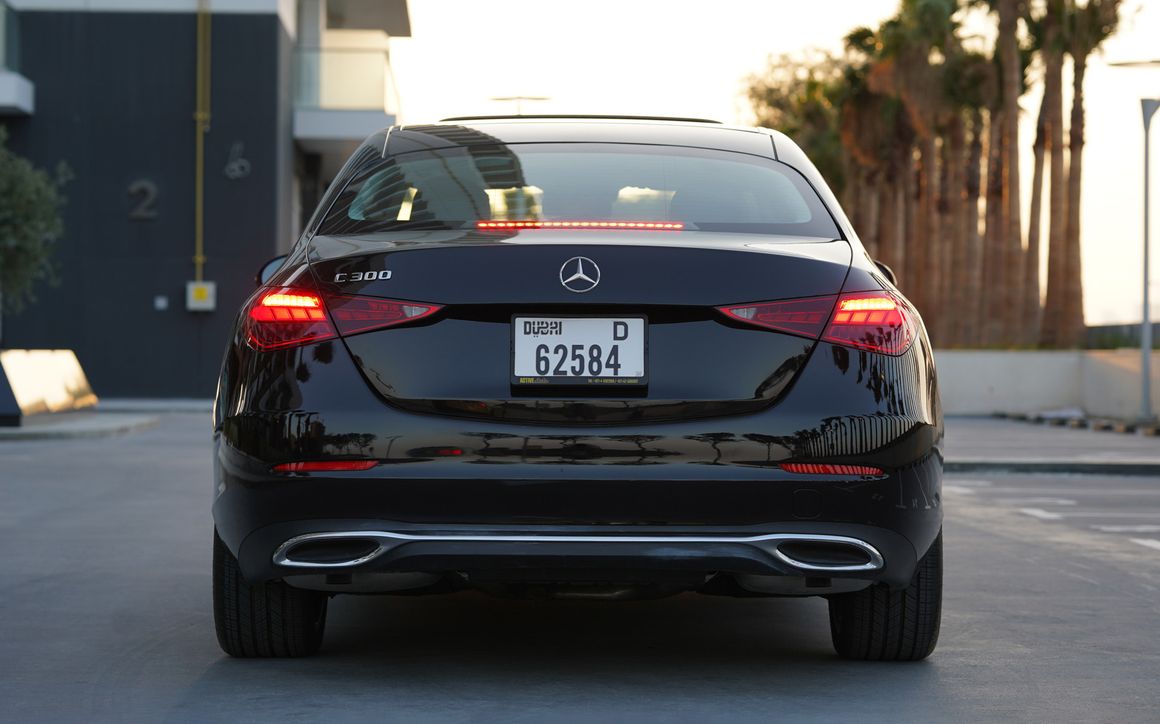 Mercedes Benz C300 4Matic - image 7