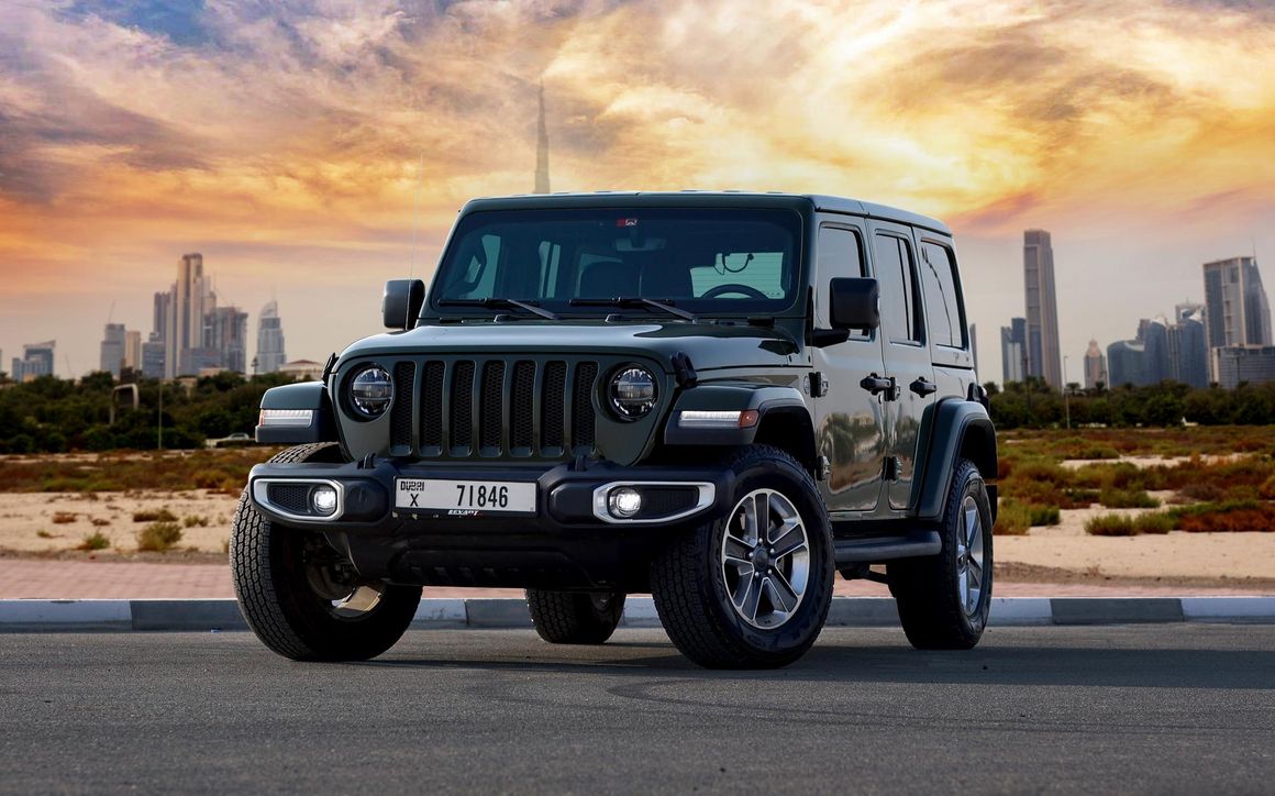Jeep Wrangler Sahara Convertible - image 1