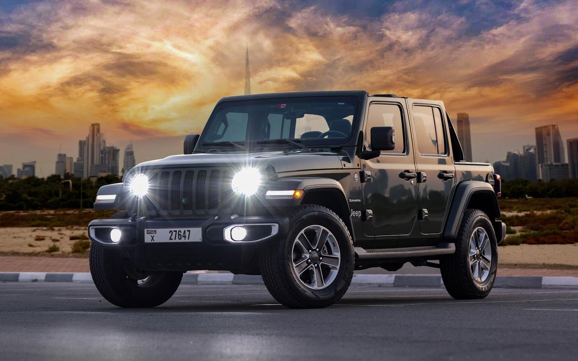 Jeep Wrangler Sahara Convertible - image 9