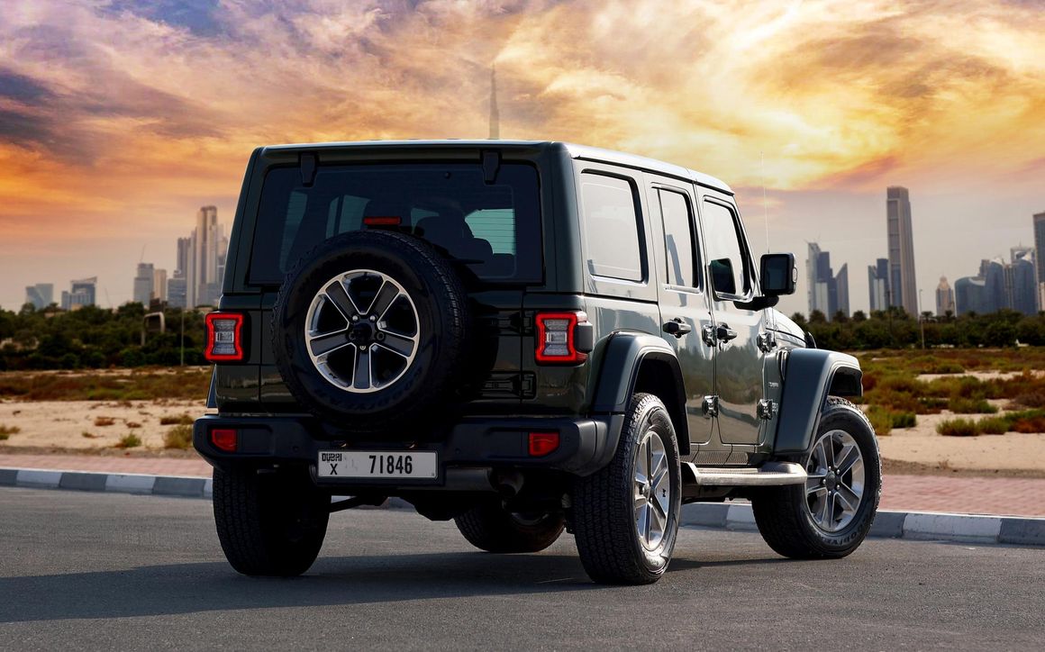 Jeep Wrangler Sahara Convertible - image 8