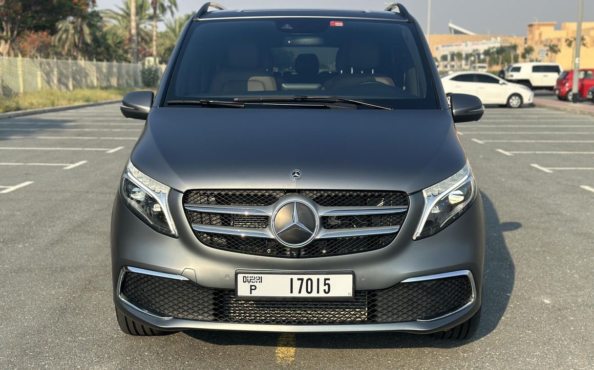 Mercedes V250 - image 3