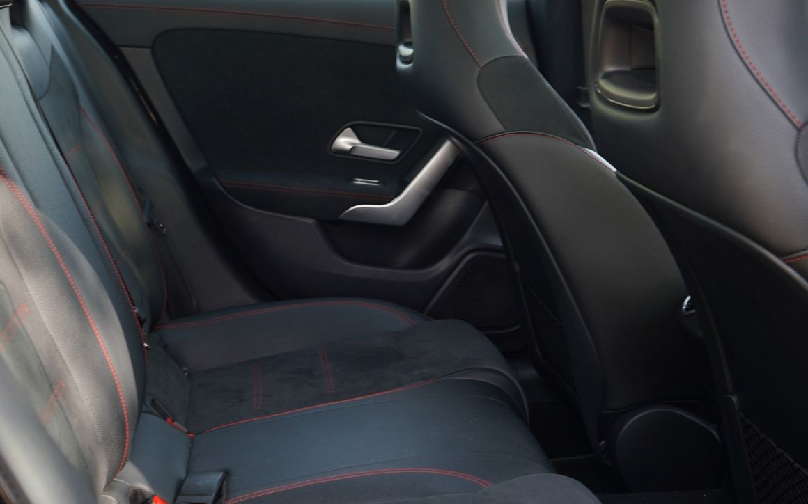 MERCEDES CLA 200 - image 13