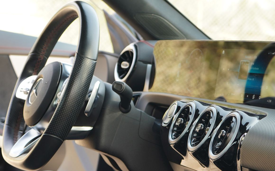 MERCEDES CLA 200 - image 9