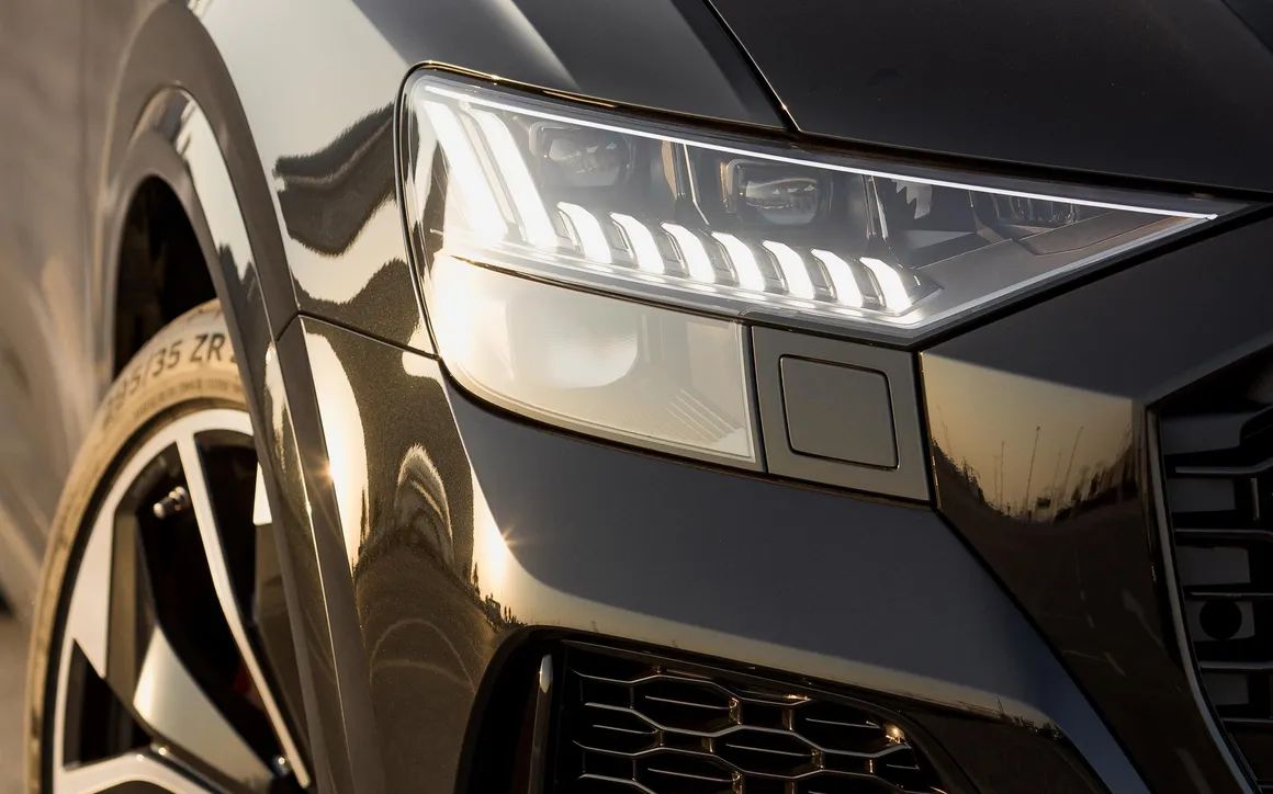 Audi RSQ8 - image 5