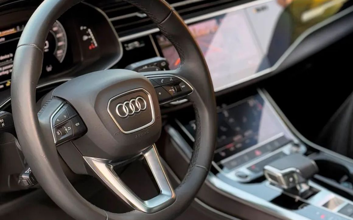 AUDI Q7 - image 6