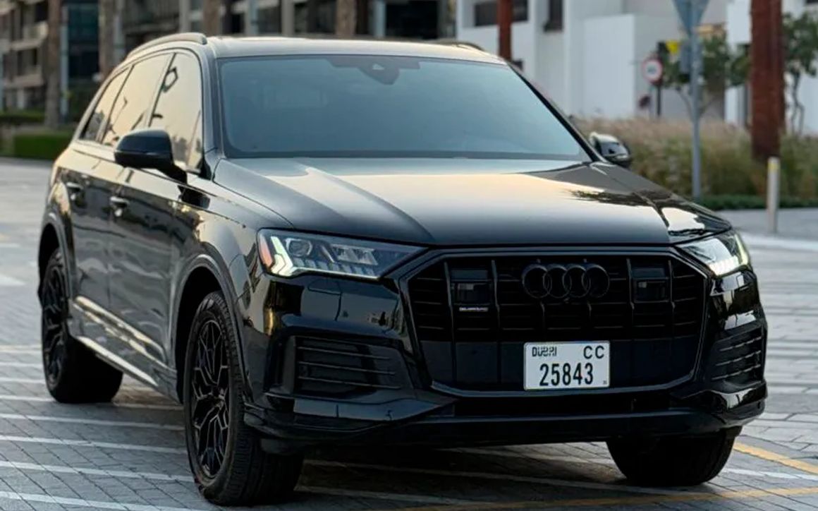 AUDI Q7 - image 1