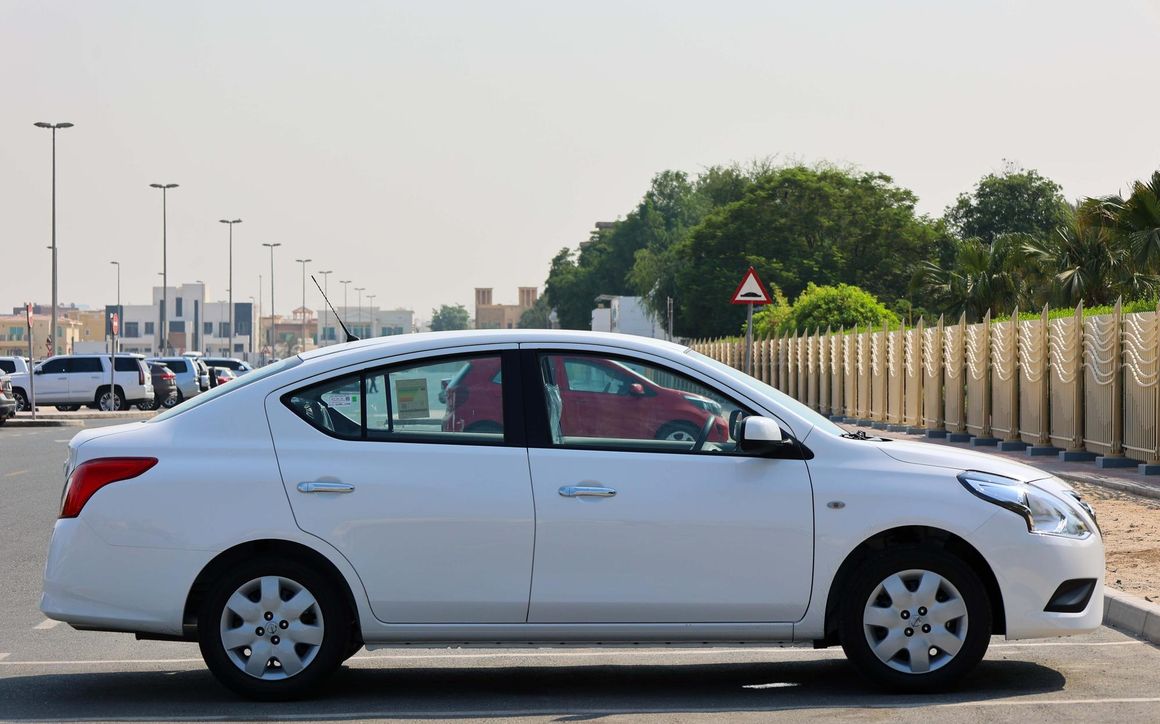 Nissan Sunny SV - image 5