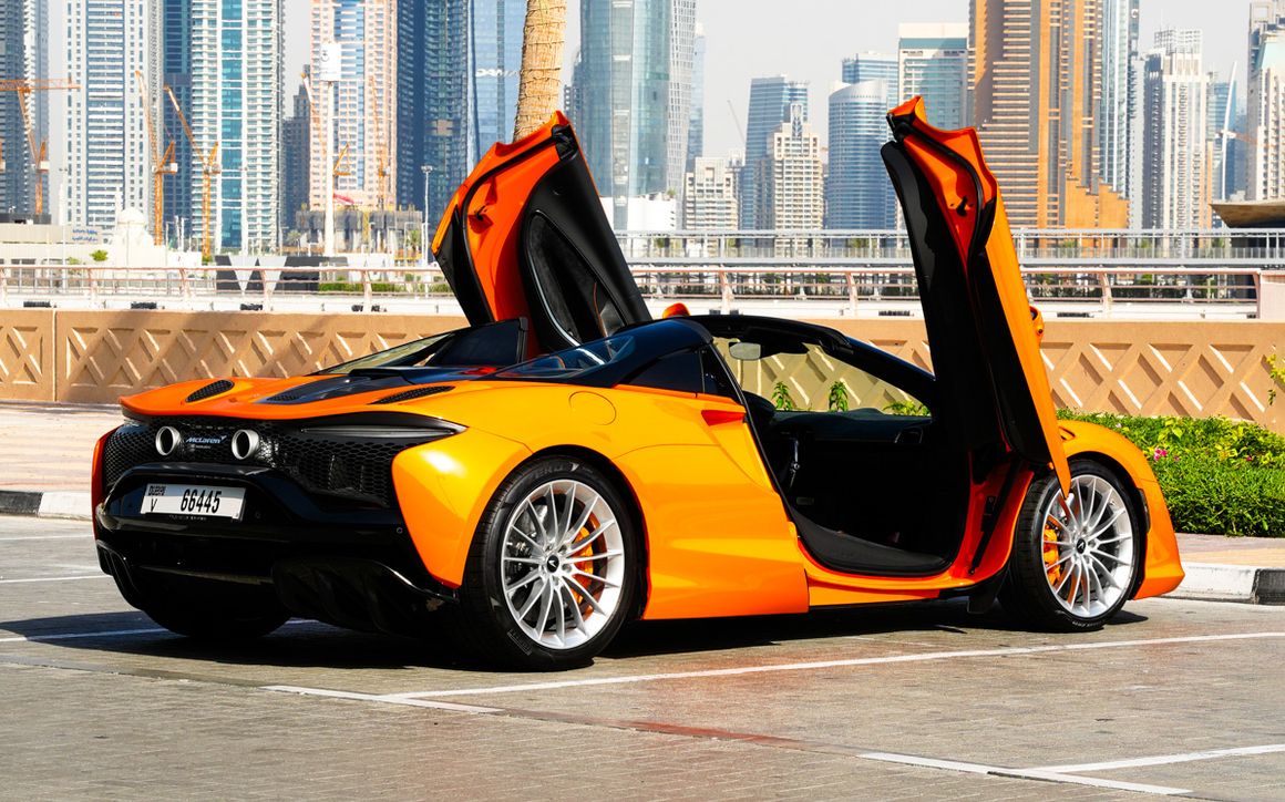 MCLAREN ARTURA - image 5