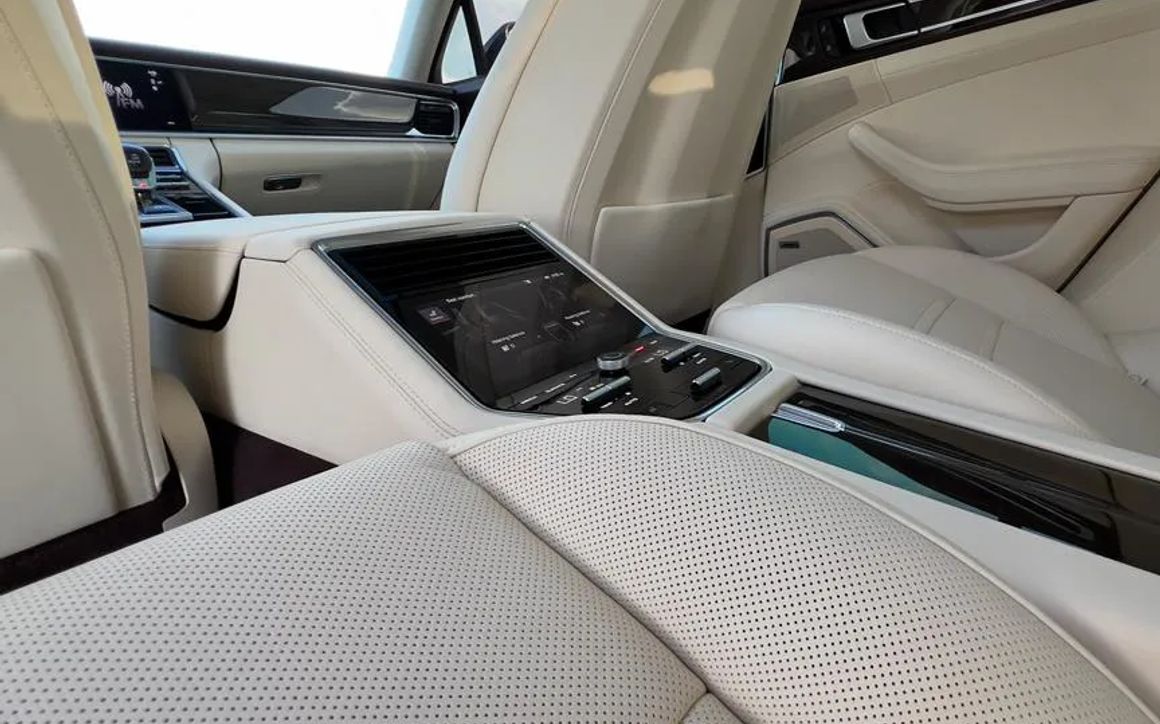 PORSCHE PANAMERA - image 8
