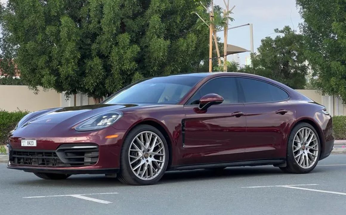 PORSCHE PANAMERA - image 1