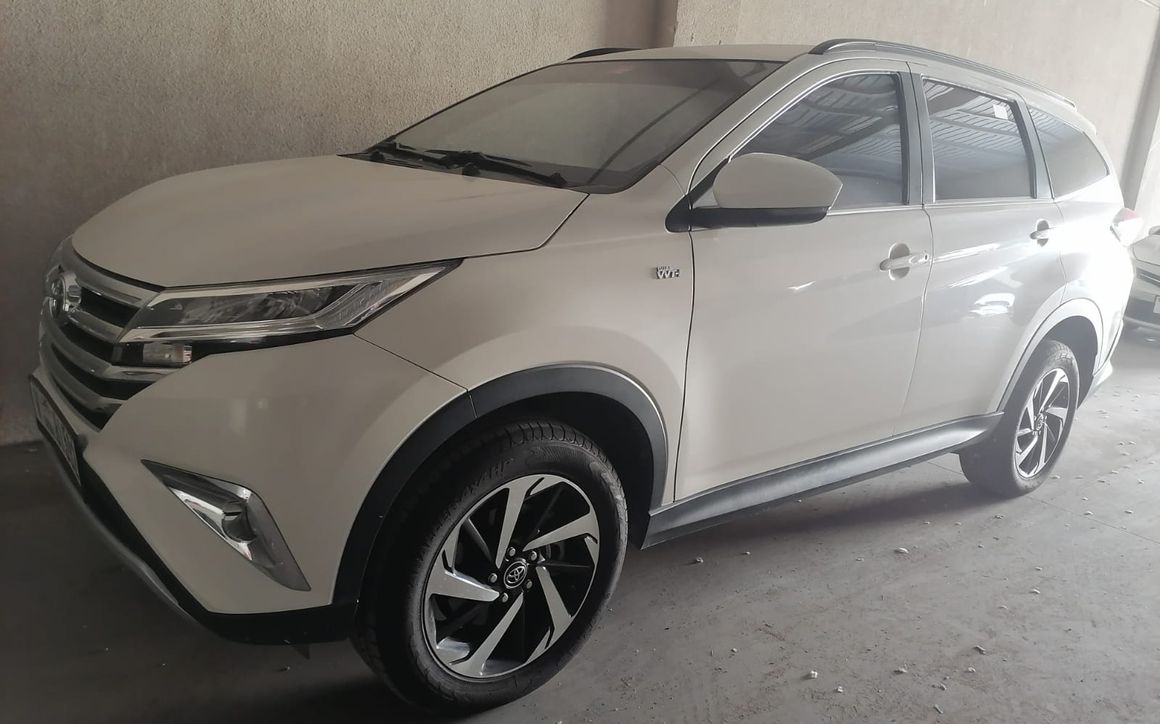 TOYOTA Rush - image 1