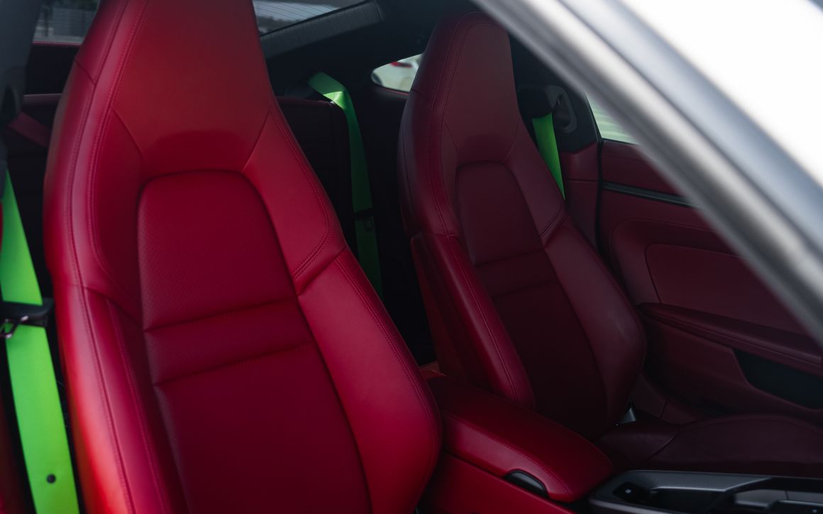 PORSCHE 911 CARRERA 4 - image 18