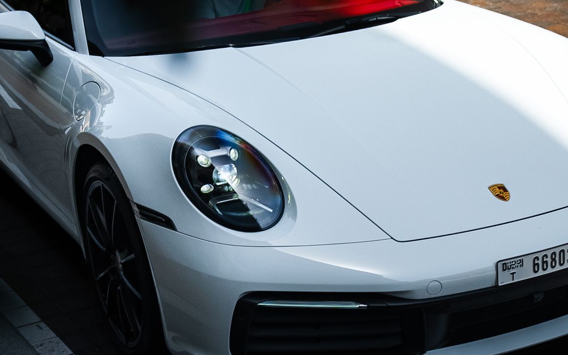 PORSCHE 911 CARRERA 4 - image 9