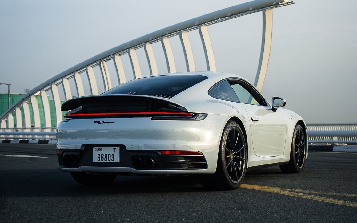 PORSCHE 911 CARRERA 4 - image 7