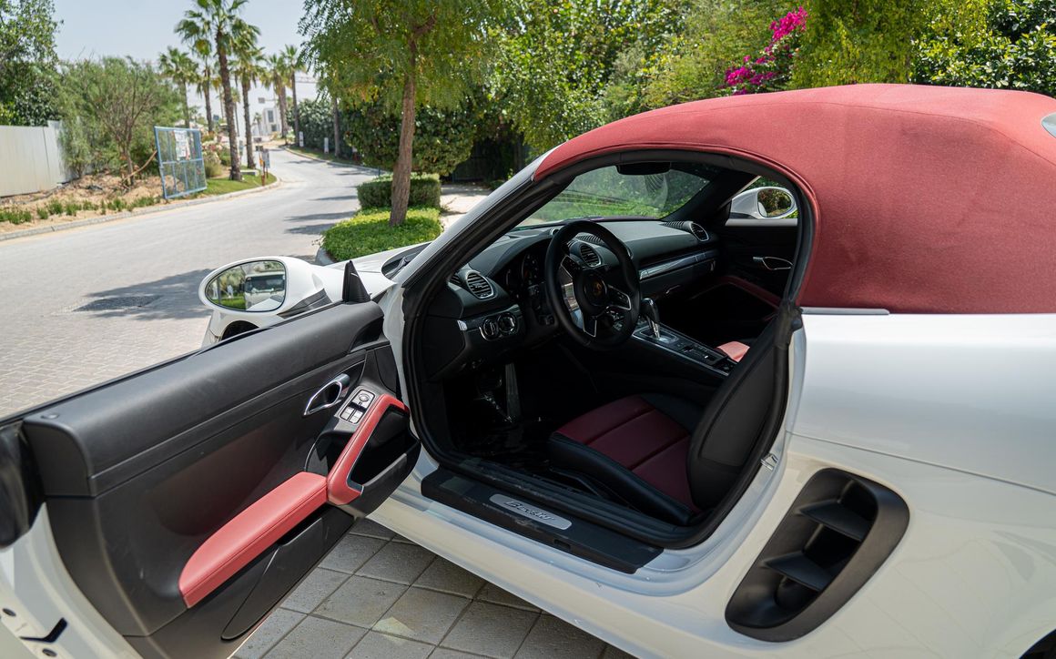 Porsche  Boxster - image 10
