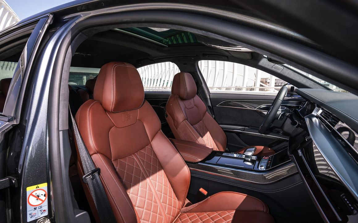 Audi S8 - image 15
