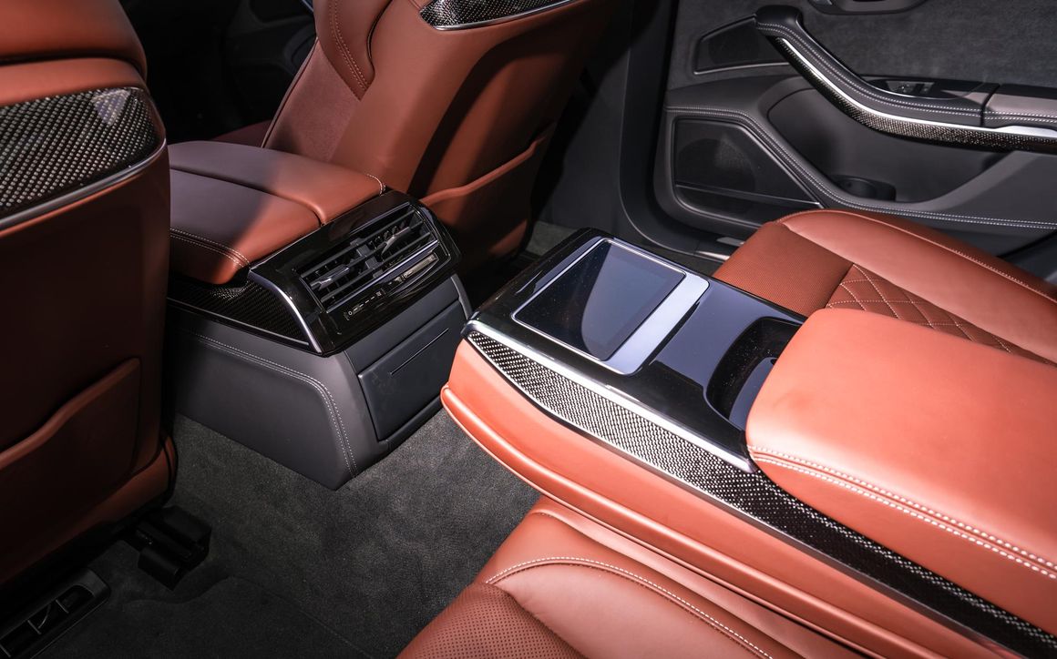 Audi S8 - image 17