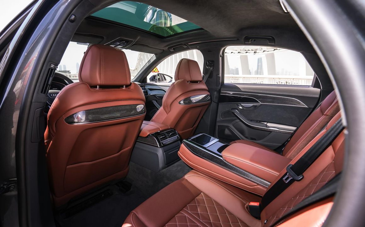 Audi S8 - image 16