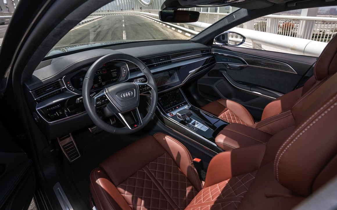 Audi S8 - image 13