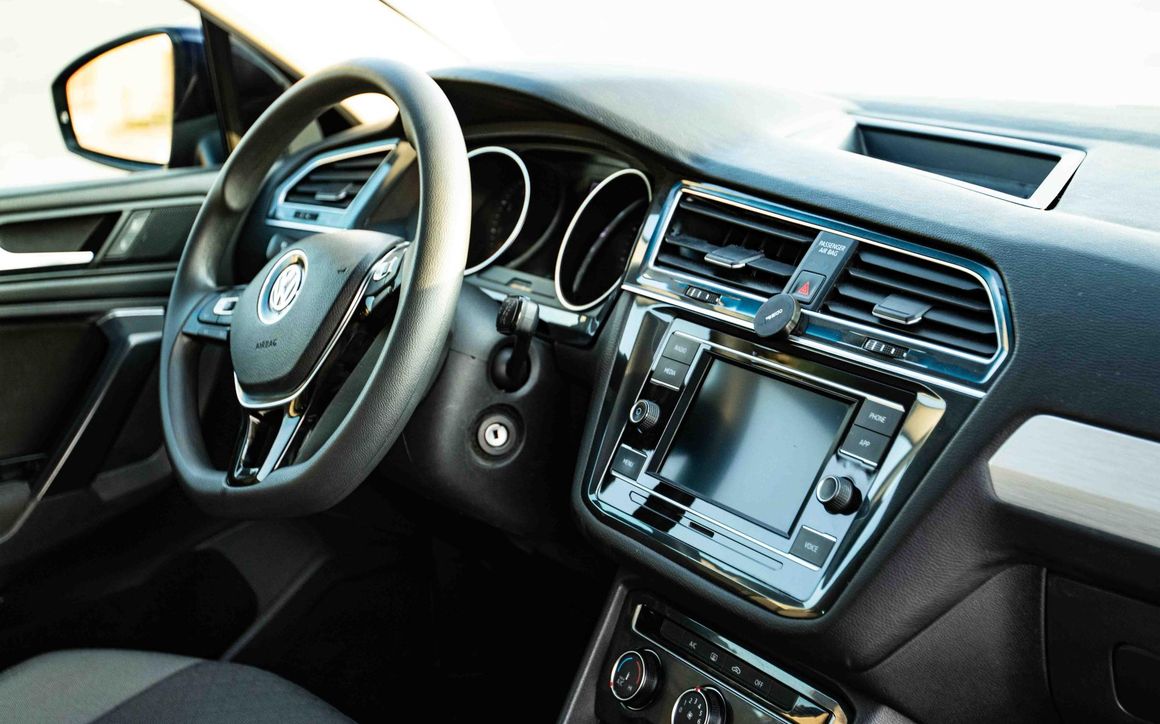 VOLKSWAGEN TIGUAN - image 8