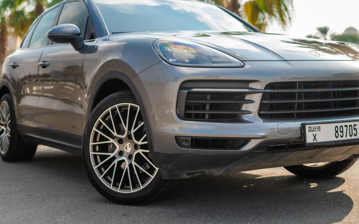 PORSCHE CAYENNE - image 14