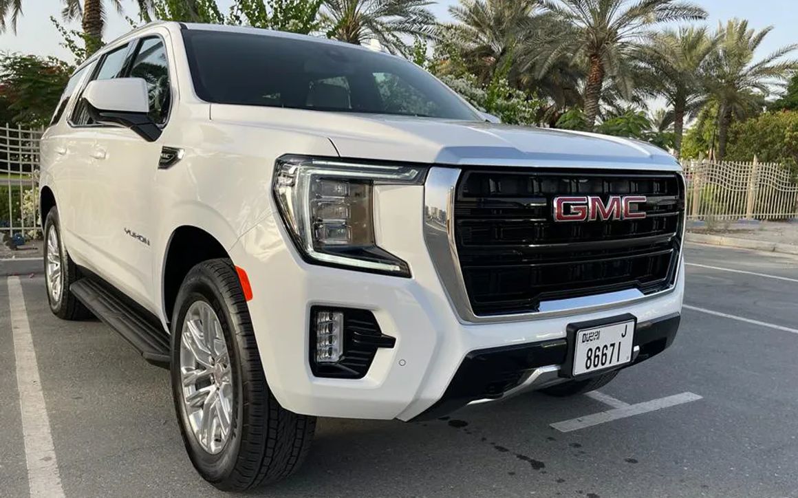 GMC YUKON - image 1