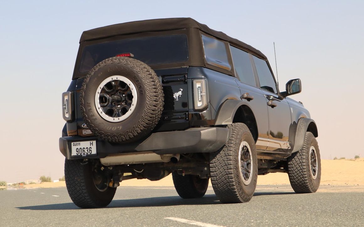 Ford Bronco - image 5