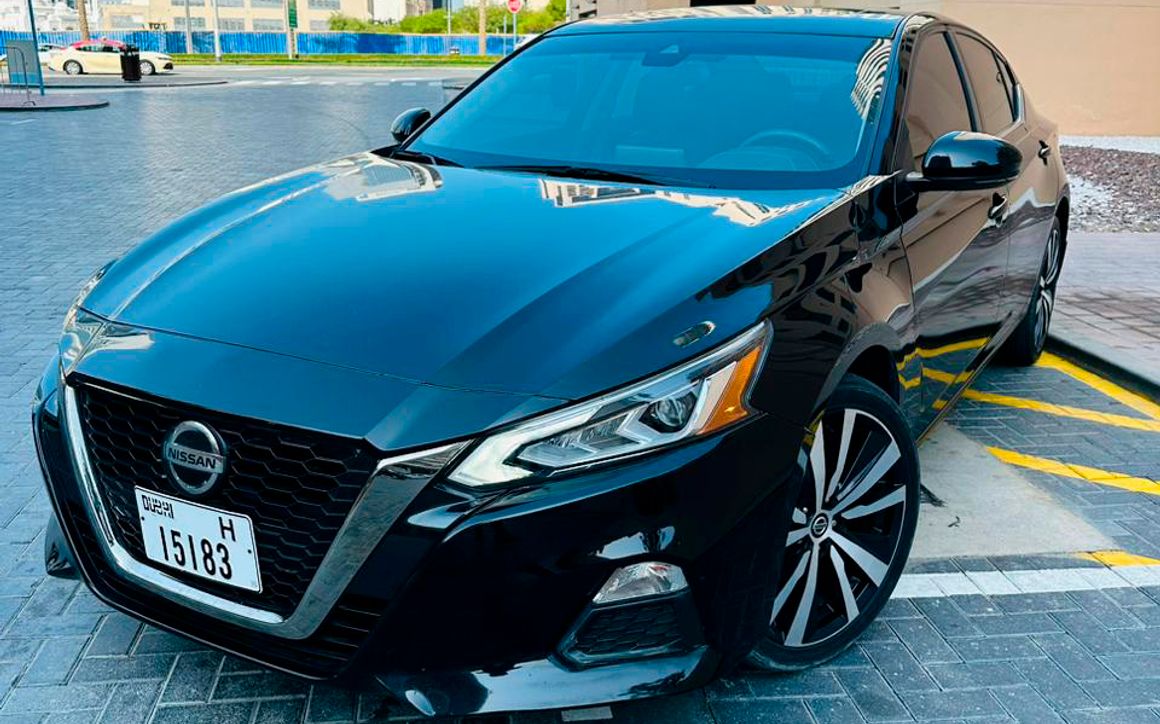 Nissan Altima - image 1