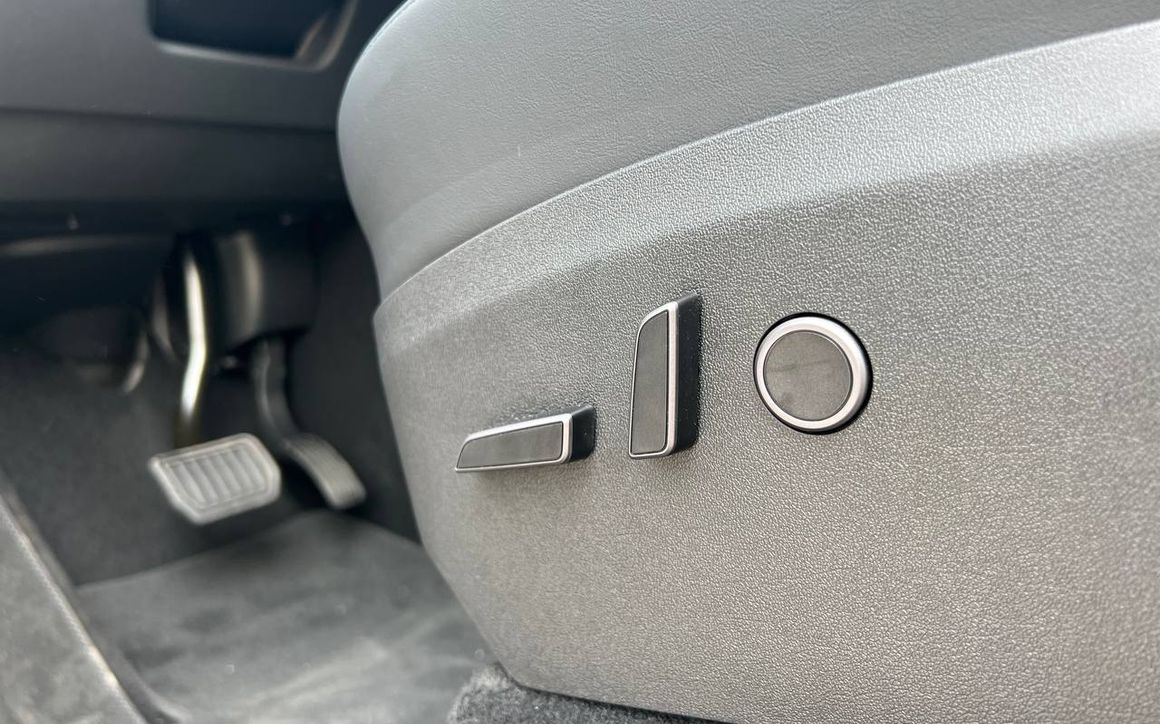 TESLA MODEL Y LONG - image 22
