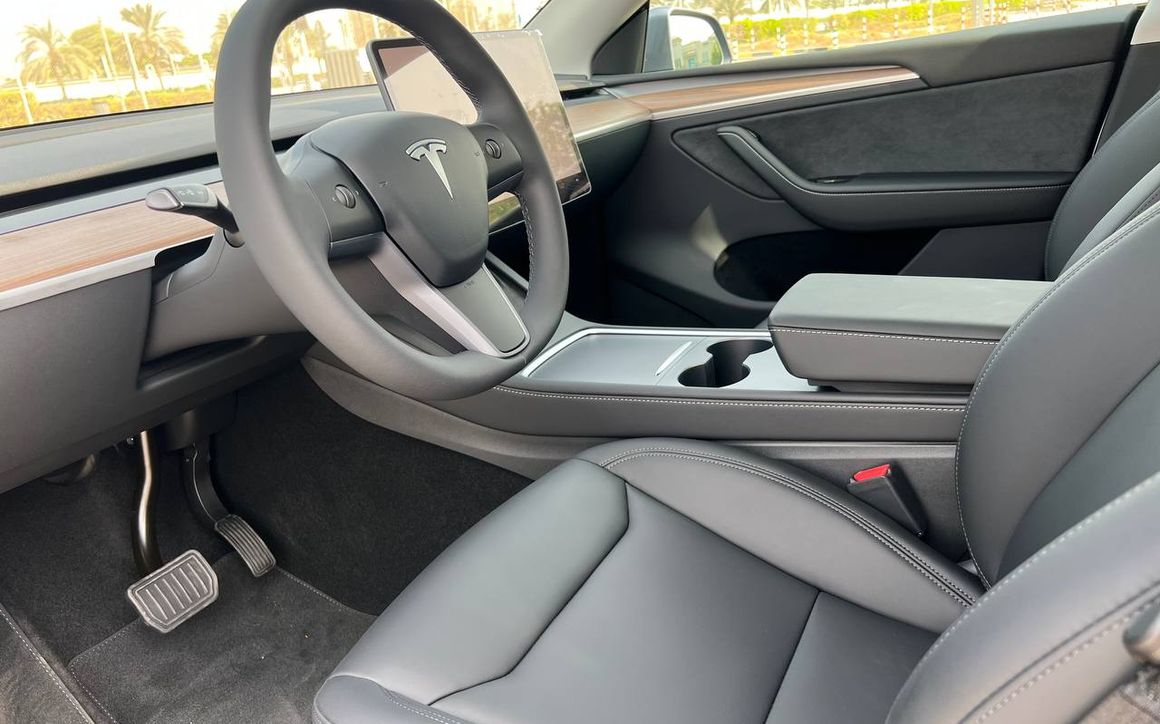 TESLA MODEL Y LONG - image 14