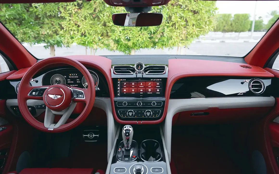 Bentley BENTAYGA - image 6