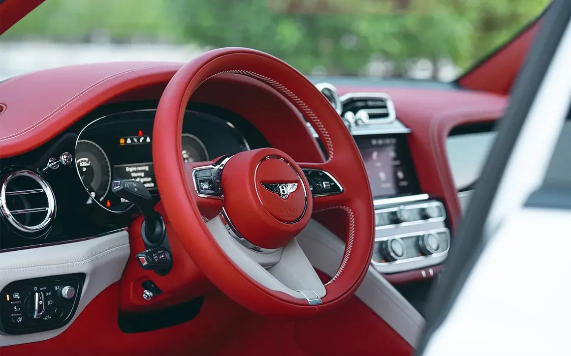 Bentley BENTAYGA - image 7