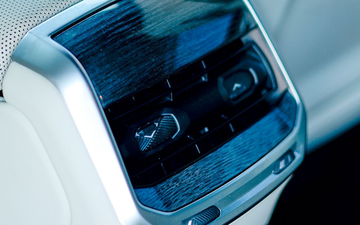 BMW 735i - image 9