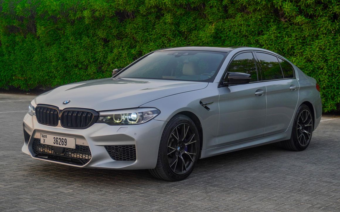 BMW 530i - image 1