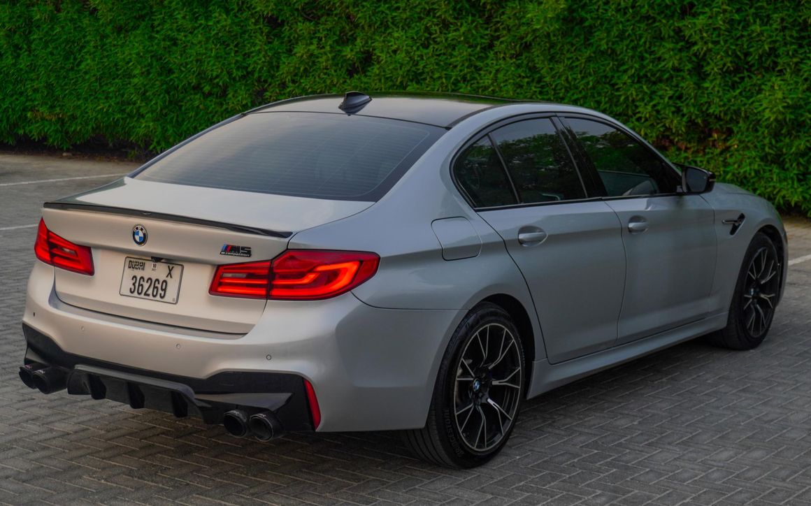 BMW 530i - image 6
