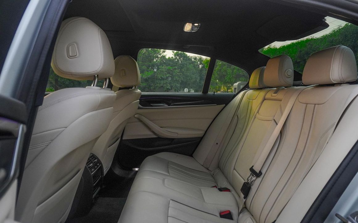 BMW 530i - image 14