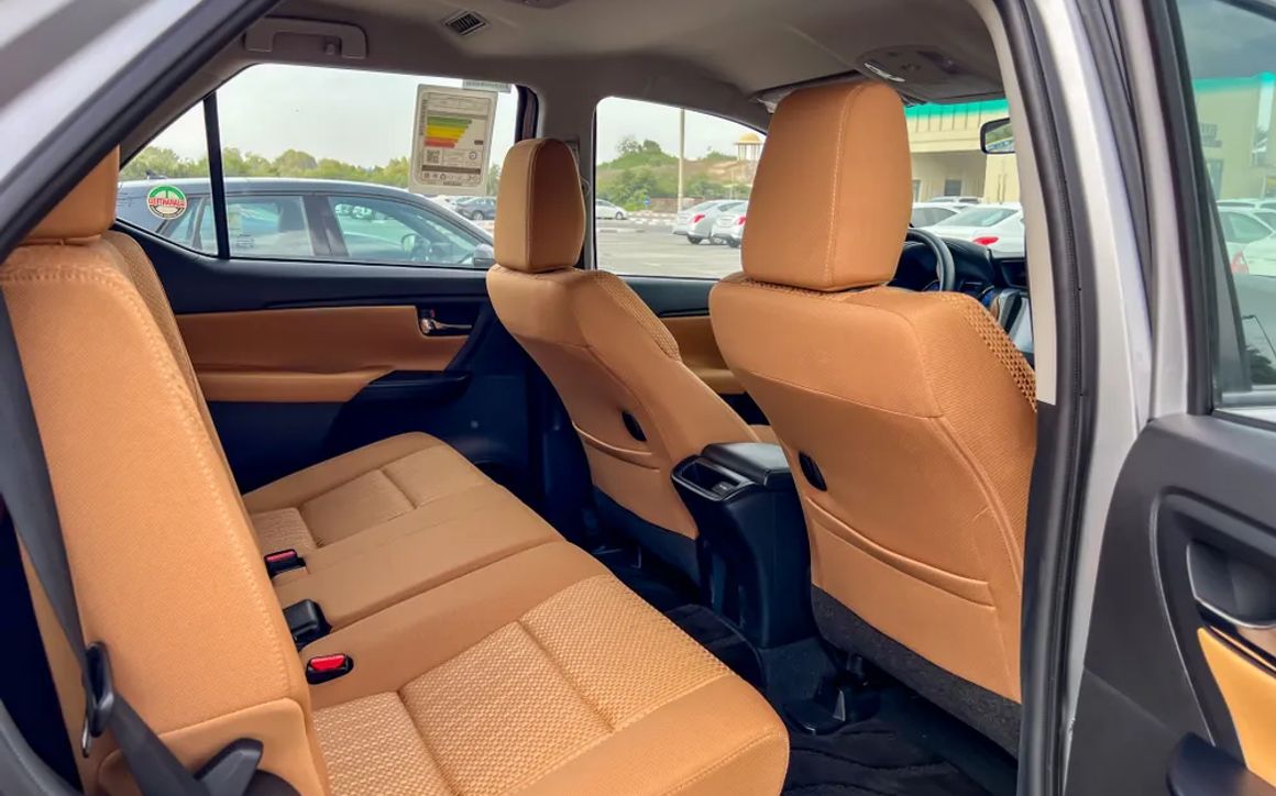 TOYOTA FORTUNER - image 9