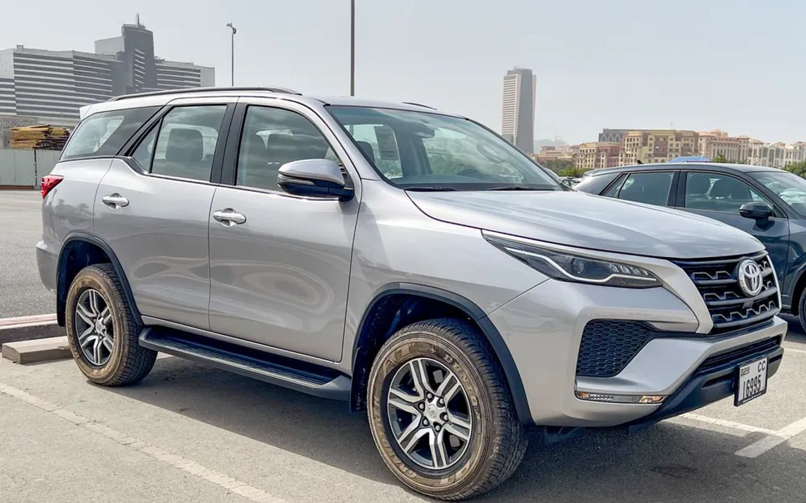 TOYOTA FORTUNER - image 1