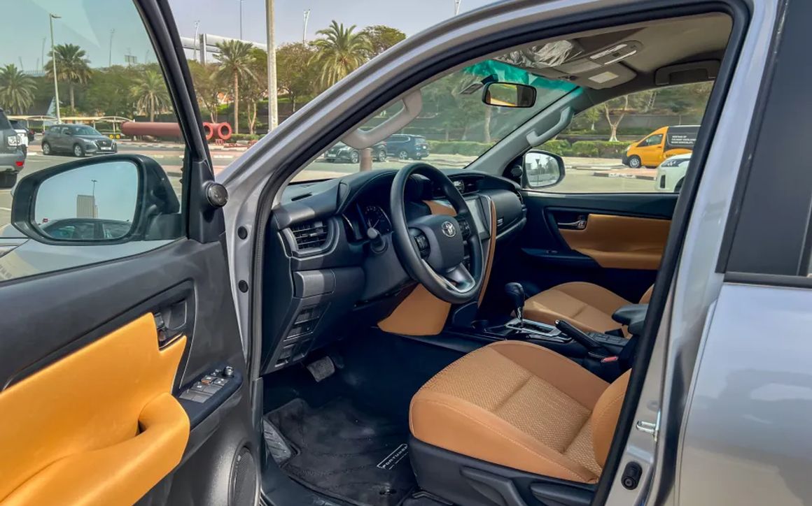 TOYOTA FORTUNER - image 6