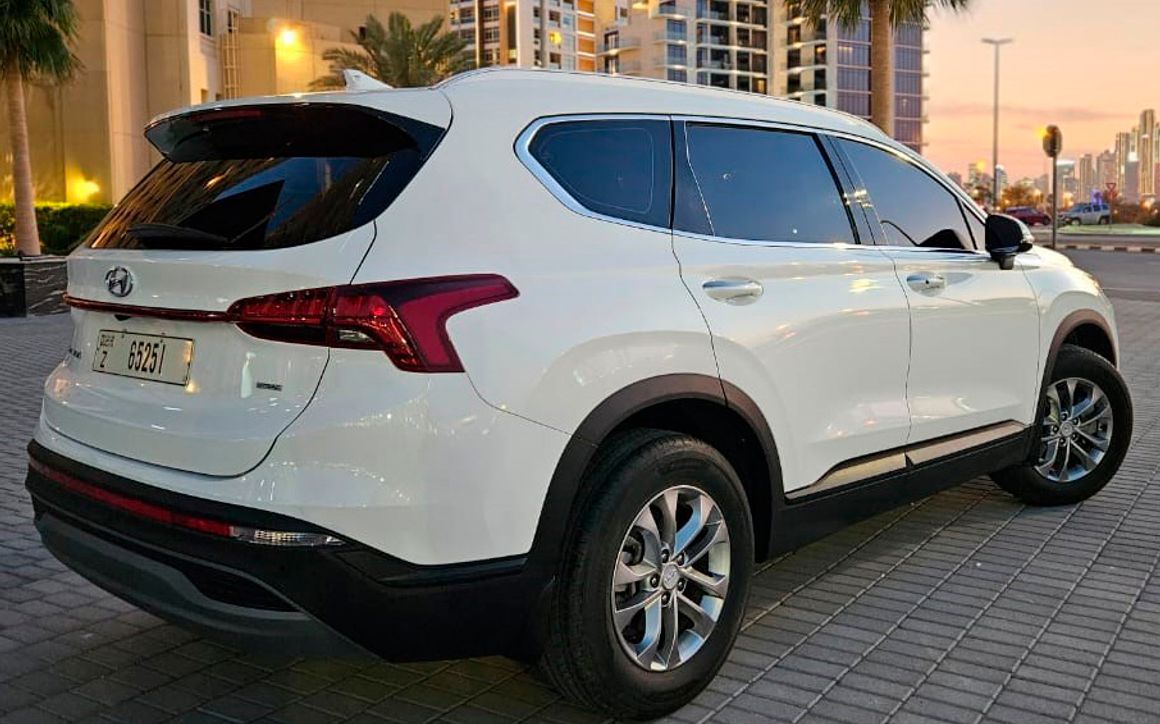 Hyundai Santa Fe - image 4