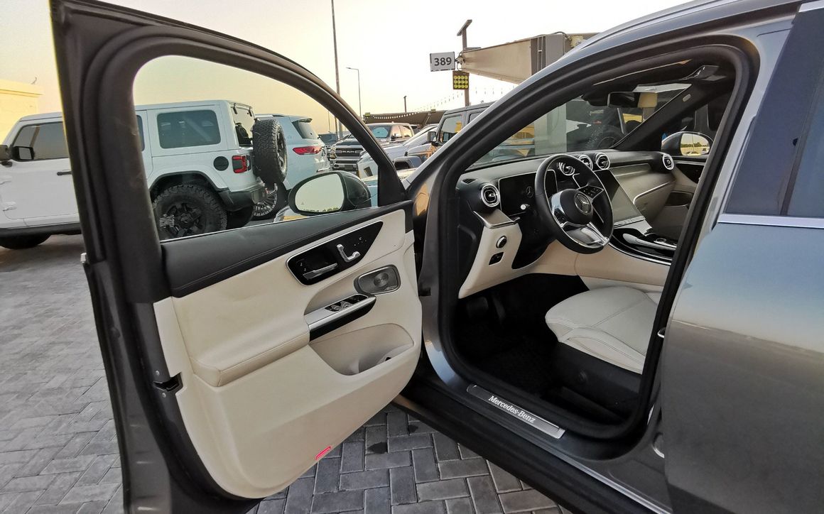 MERCEDES GLC 300 - image 10