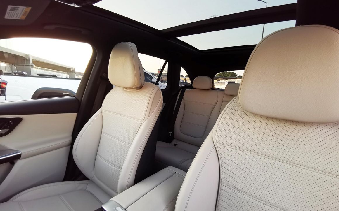 MERCEDES GLC 300 - image 16