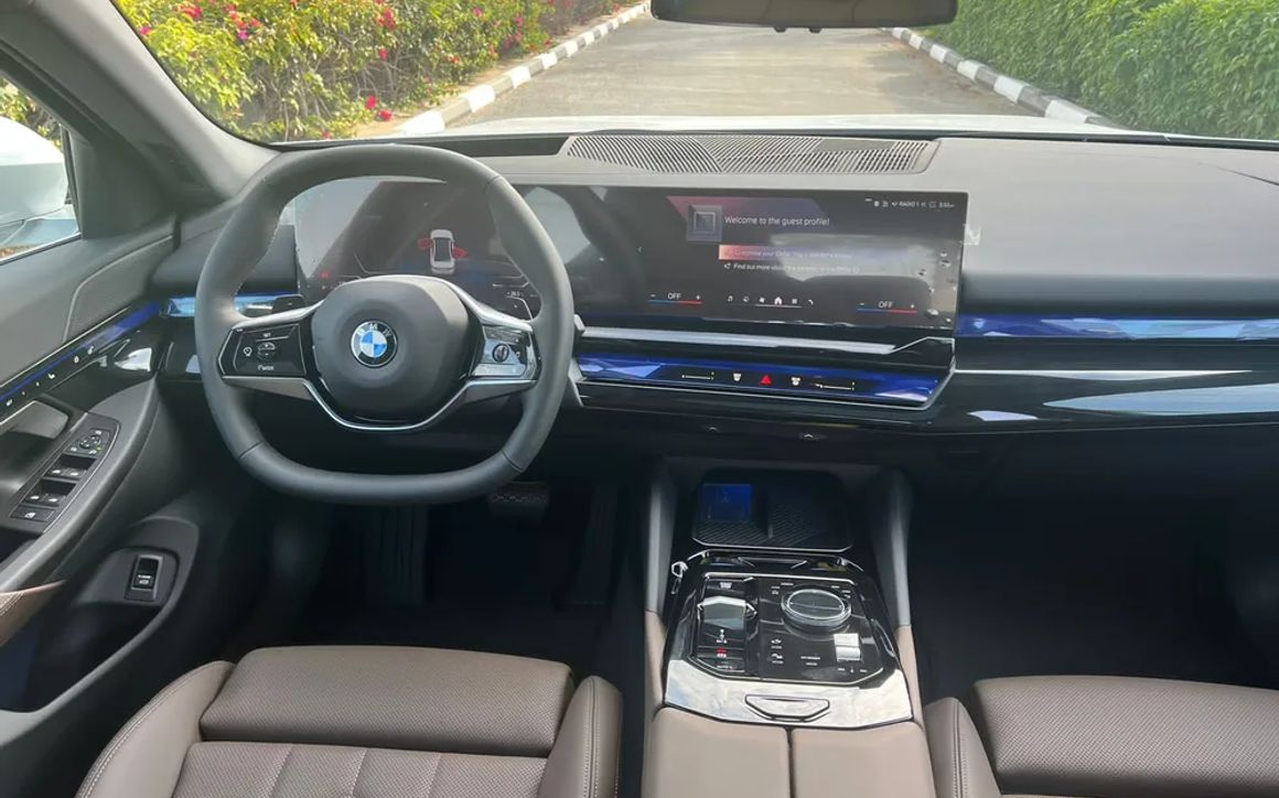 BMW 5 Series - image 10