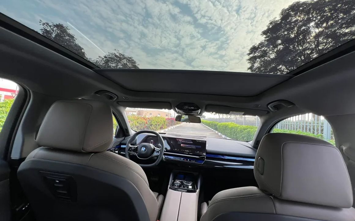 BMW 5 Series - image 9