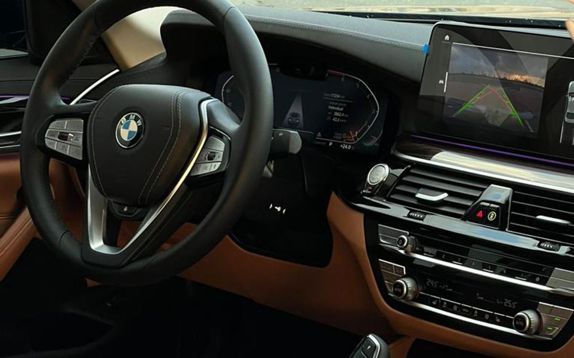 BMW 520i - image 4