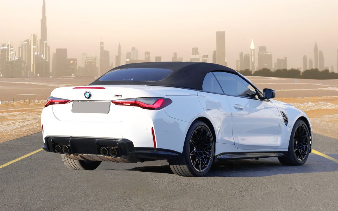 BMW M4 - image 12